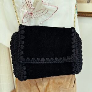 ✨ VINTAGE 1990s velvet crochet bag